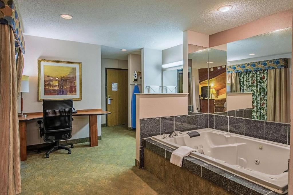 Royal Inn Suites Huntington Dış mekan fotoğraf