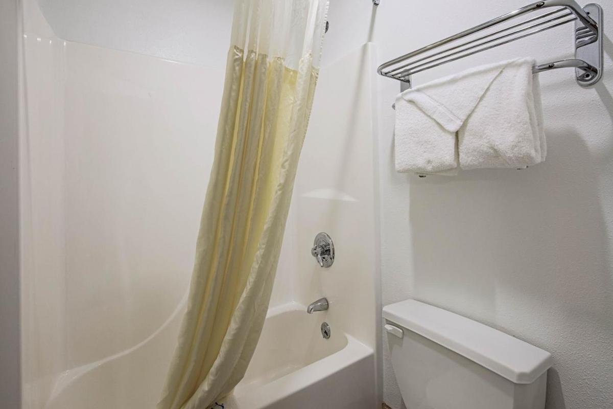 Royal Inn Suites Huntington Dış mekan fotoğraf