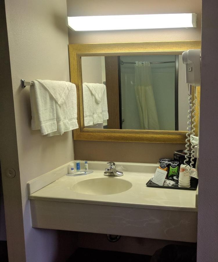Royal Inn Suites Huntington Dış mekan fotoğraf